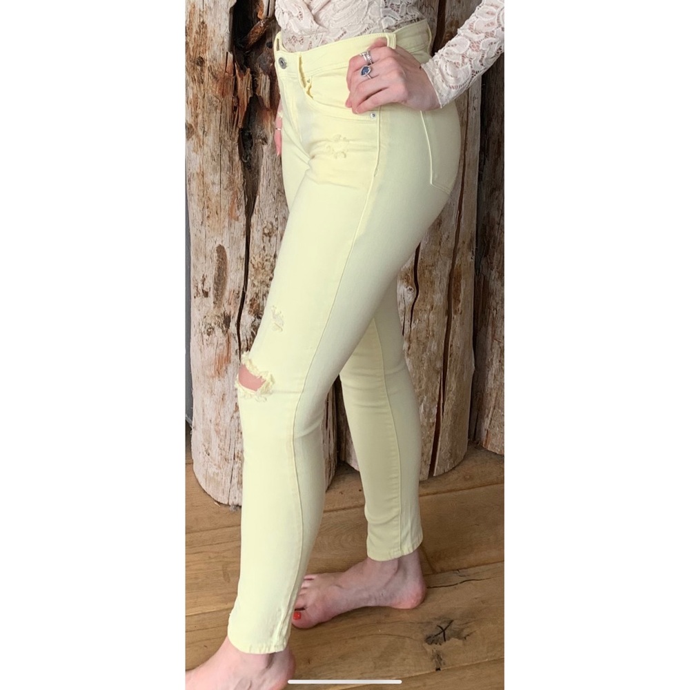 Distressed Sunset Ridge Jean - Picture 2 of 2